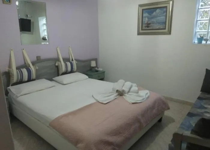 Amversa\'S Rooms