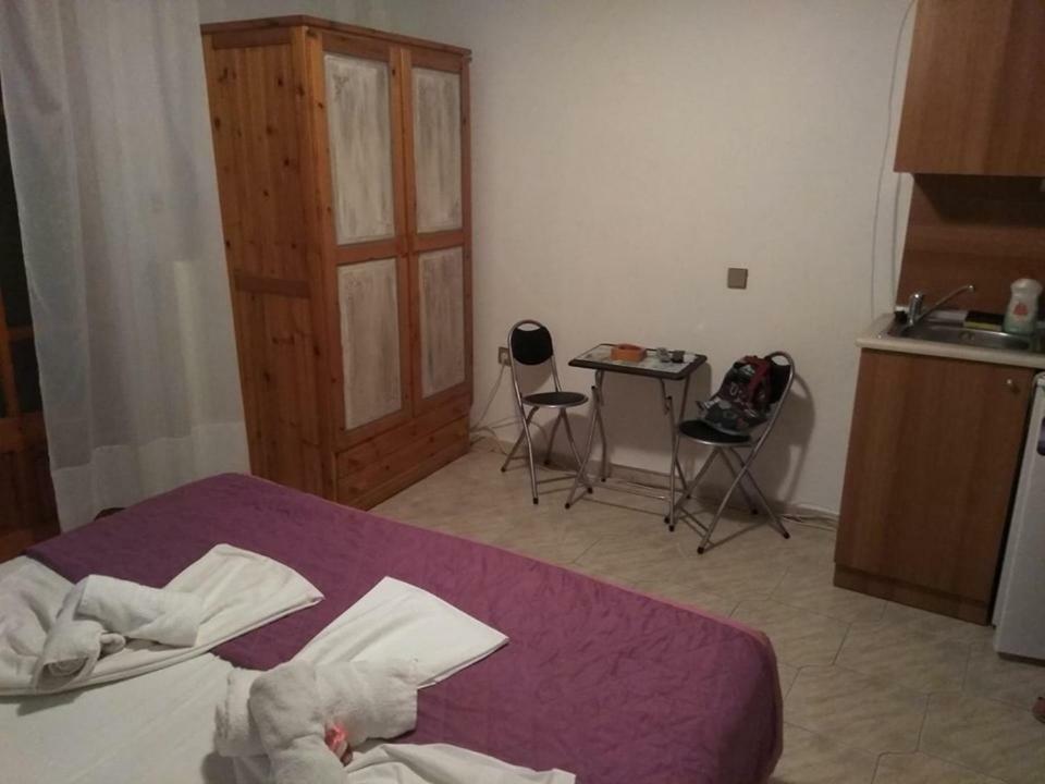 Amversa's Apartment